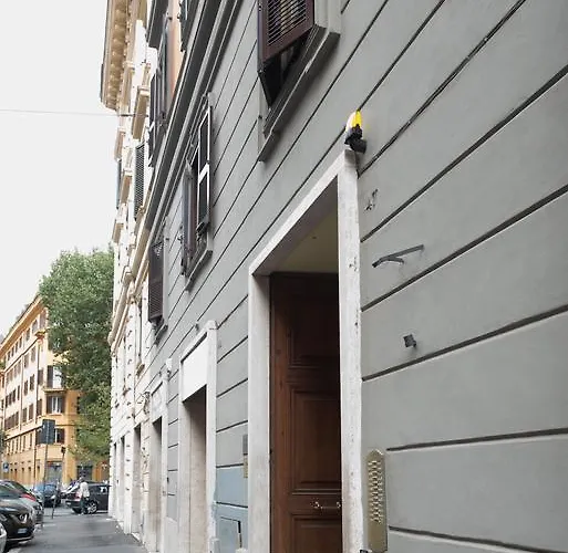 Vatican Art Place 4*