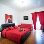 Vatican Art Place Couette-café 4*